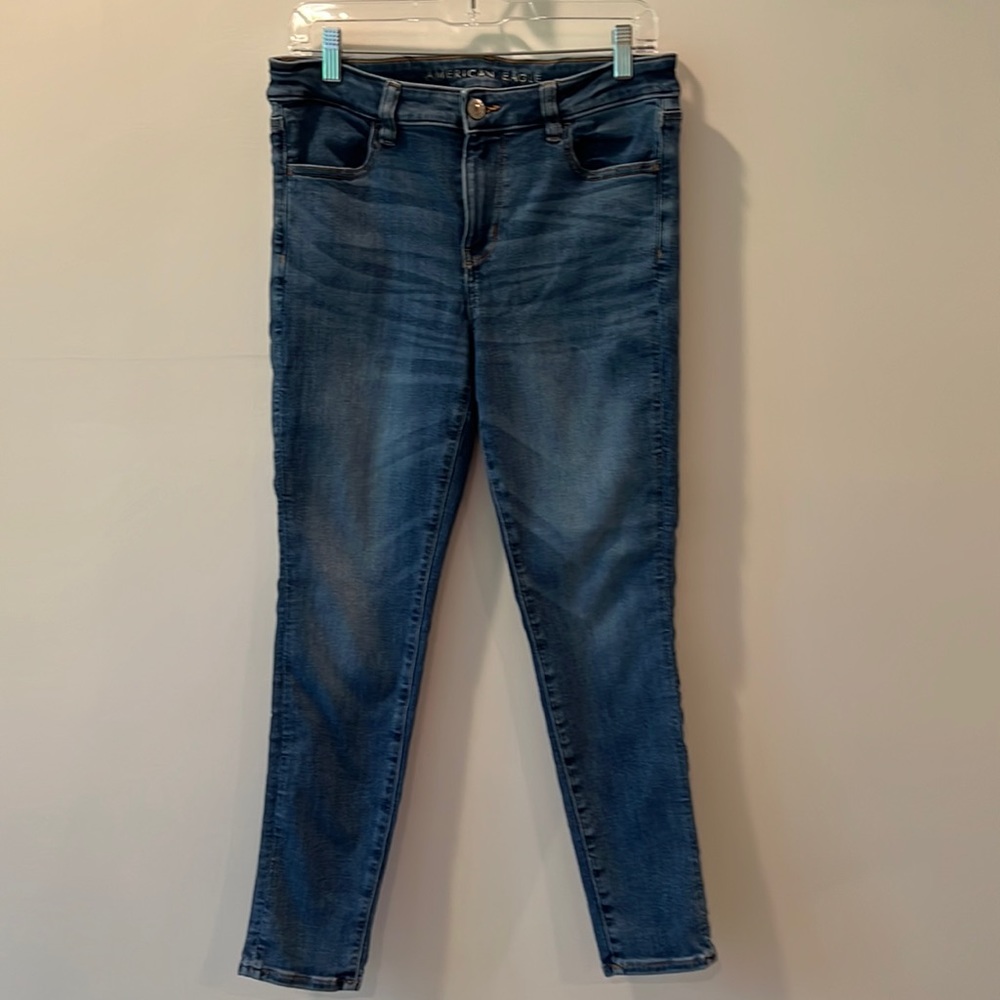 American Eagle jegging. Medium wash. 6 short.